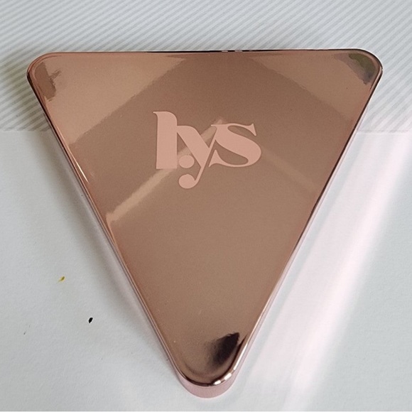 LYS Beauty Love Yourself Eye Shadow Palette, Empowered - Picture 5 of 8